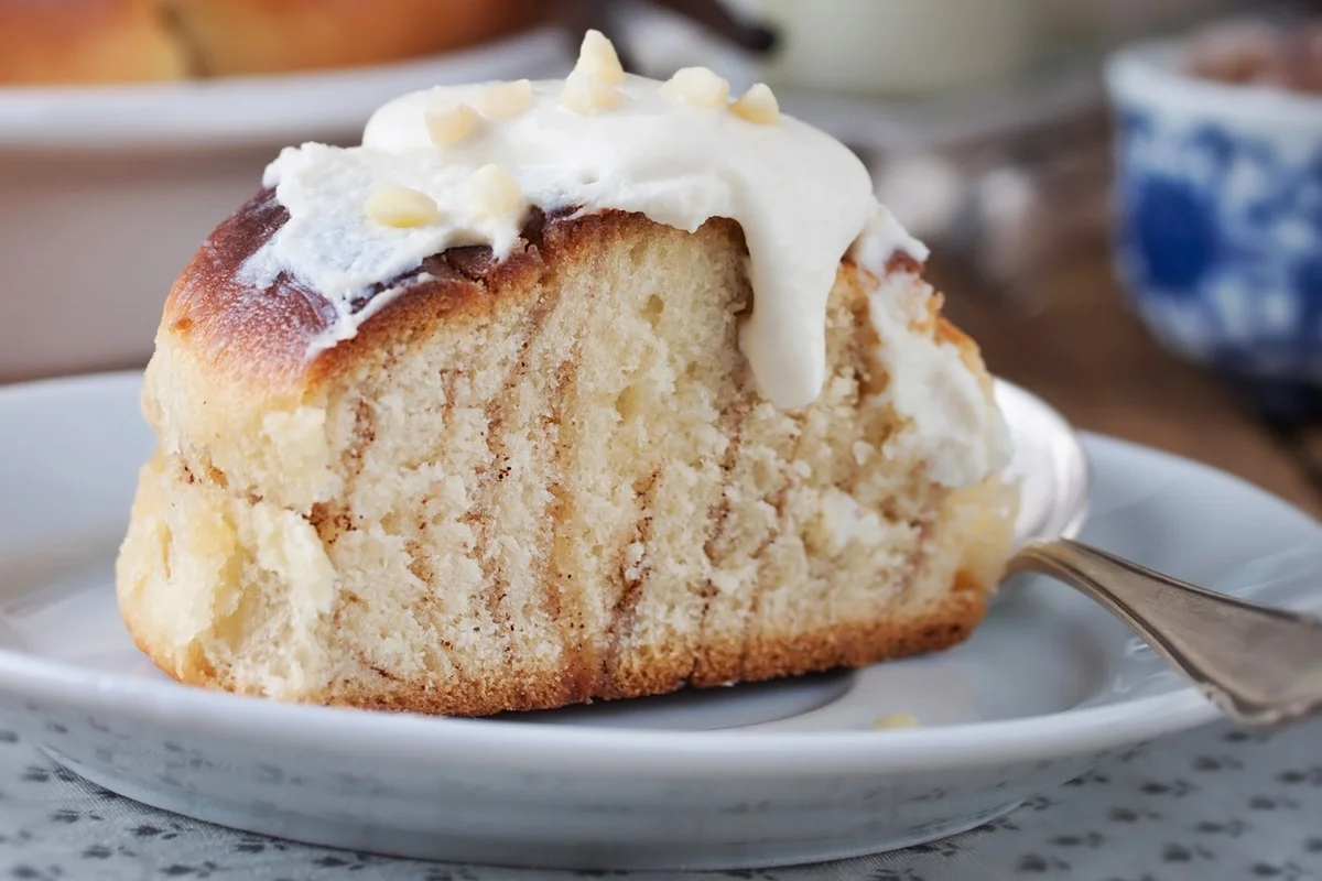 Bolo de limão com sementes de chia