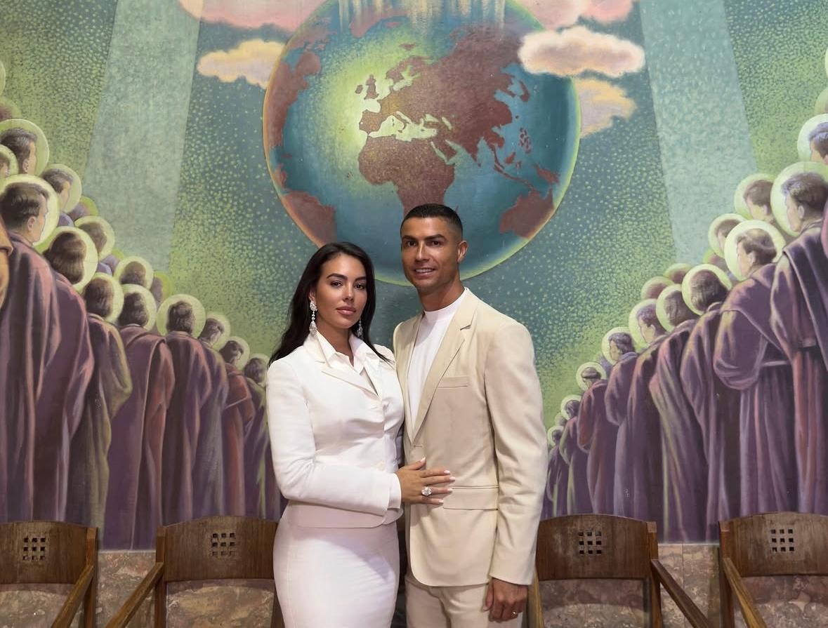 Cristiano Ronaldo e Georgina Rodríguez durante o casamento