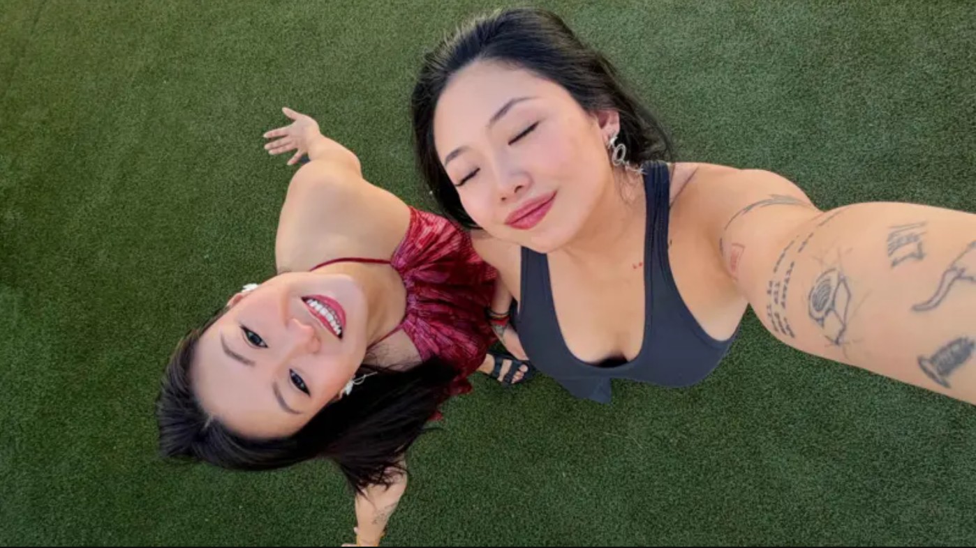 Renee Wong e April Lee juntas