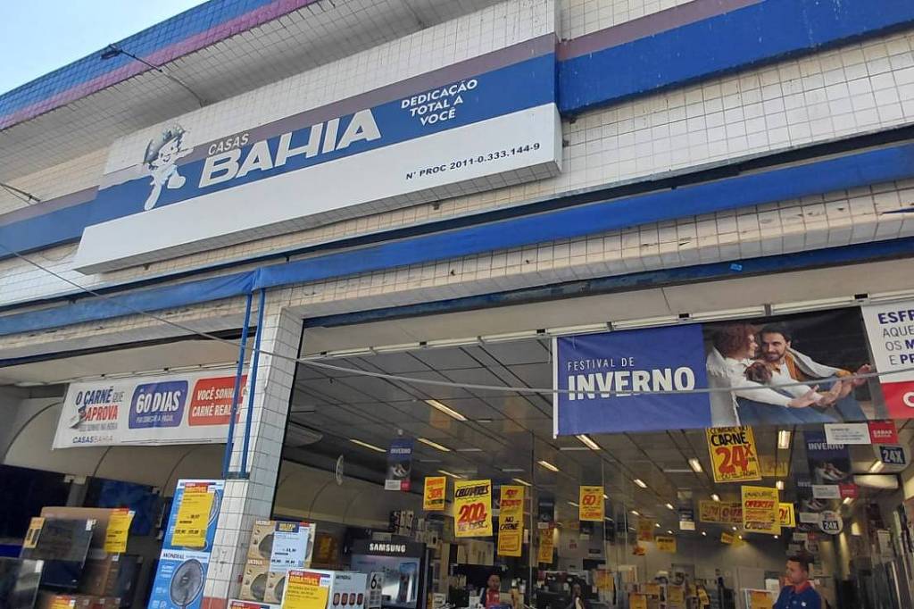 Fachada de loja das Casas Bahia no bairro Cambuci, em São Paulo