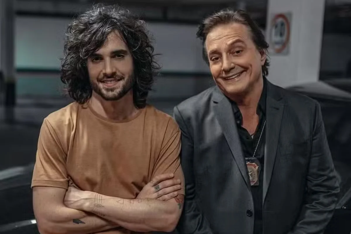 Fábio Jr. com um cachorro e um gato