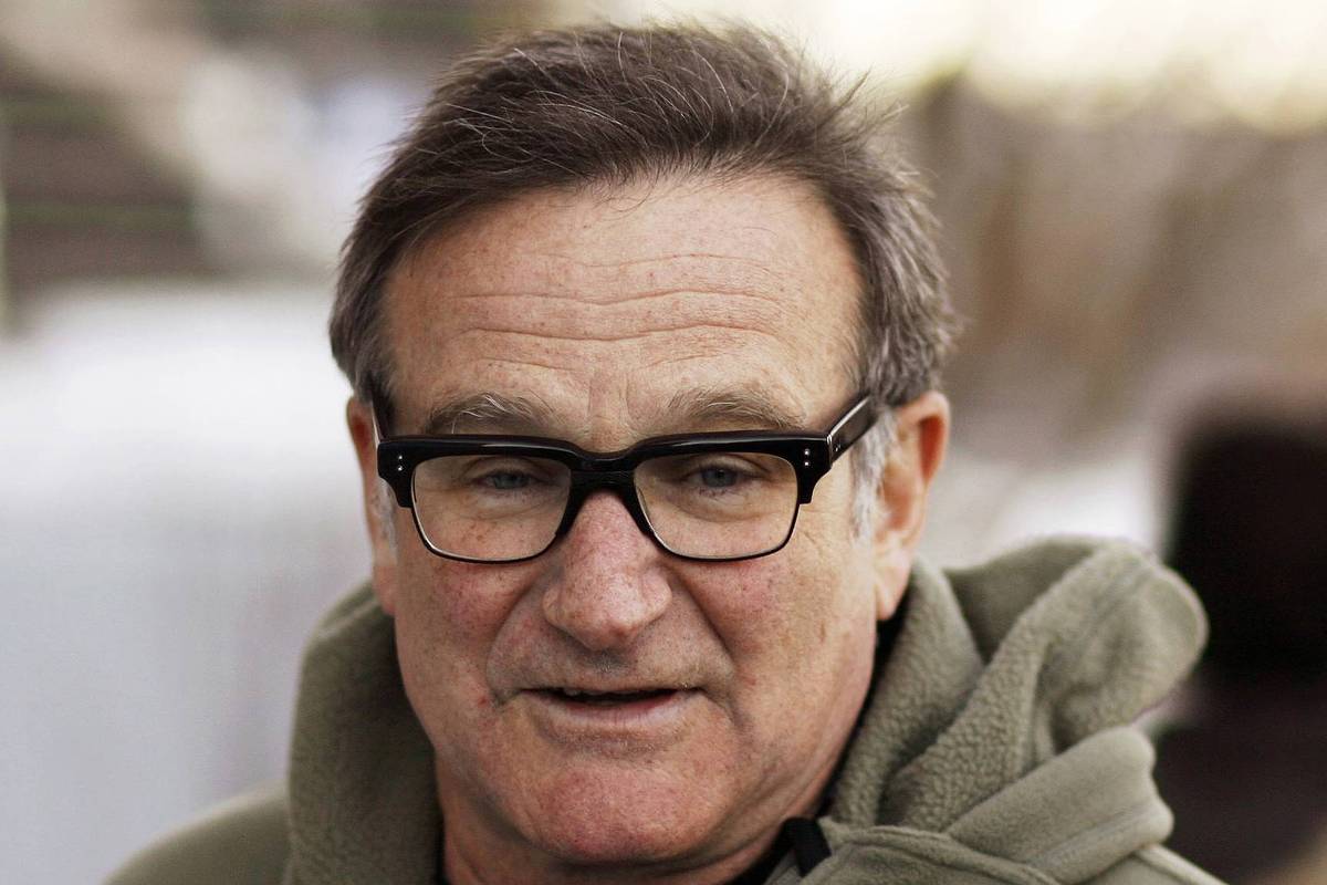 Robin Williams em retrato em preto e branco