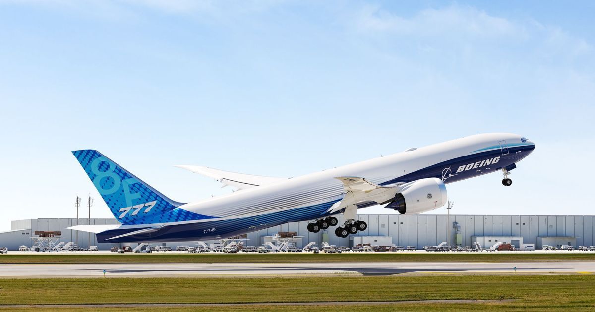 Boeing 777 em operação aeroportuária
