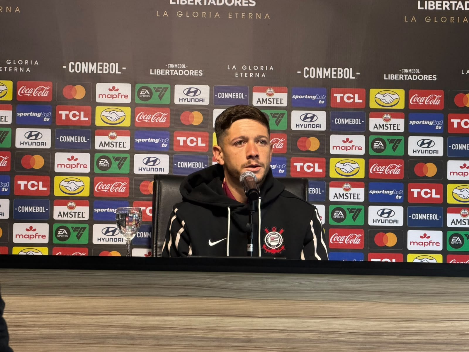 Rodrigo Garro fala em entrevista coletiva do Corinthians