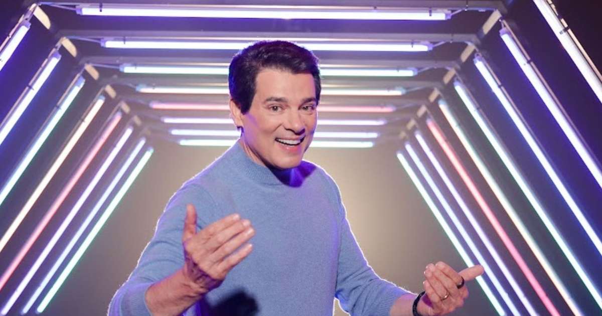 Celso Portiolli em divulgação do SBT