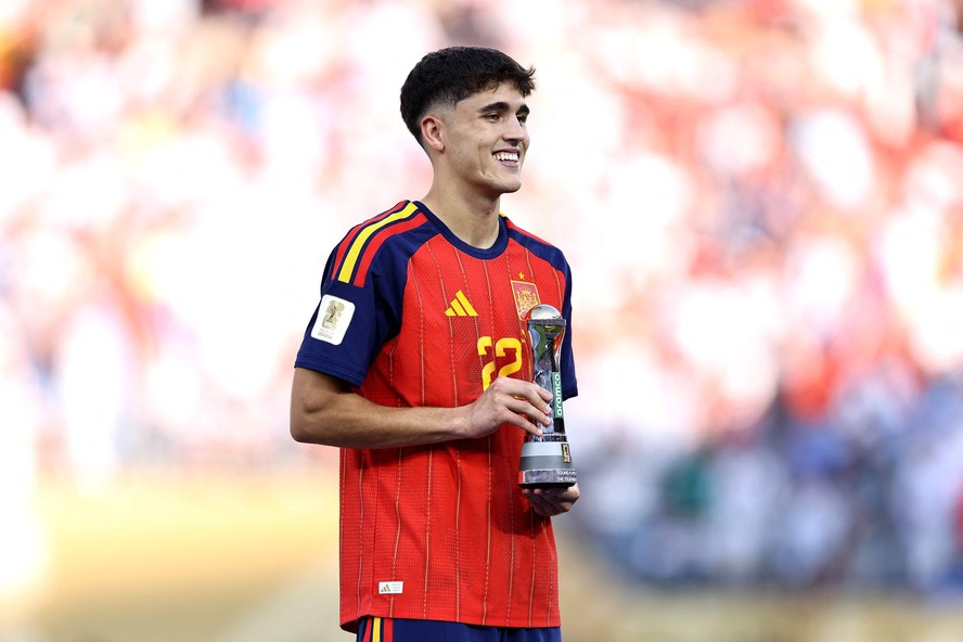 Rayan comemora classificação da seleção brasileira na Copa do Mundo