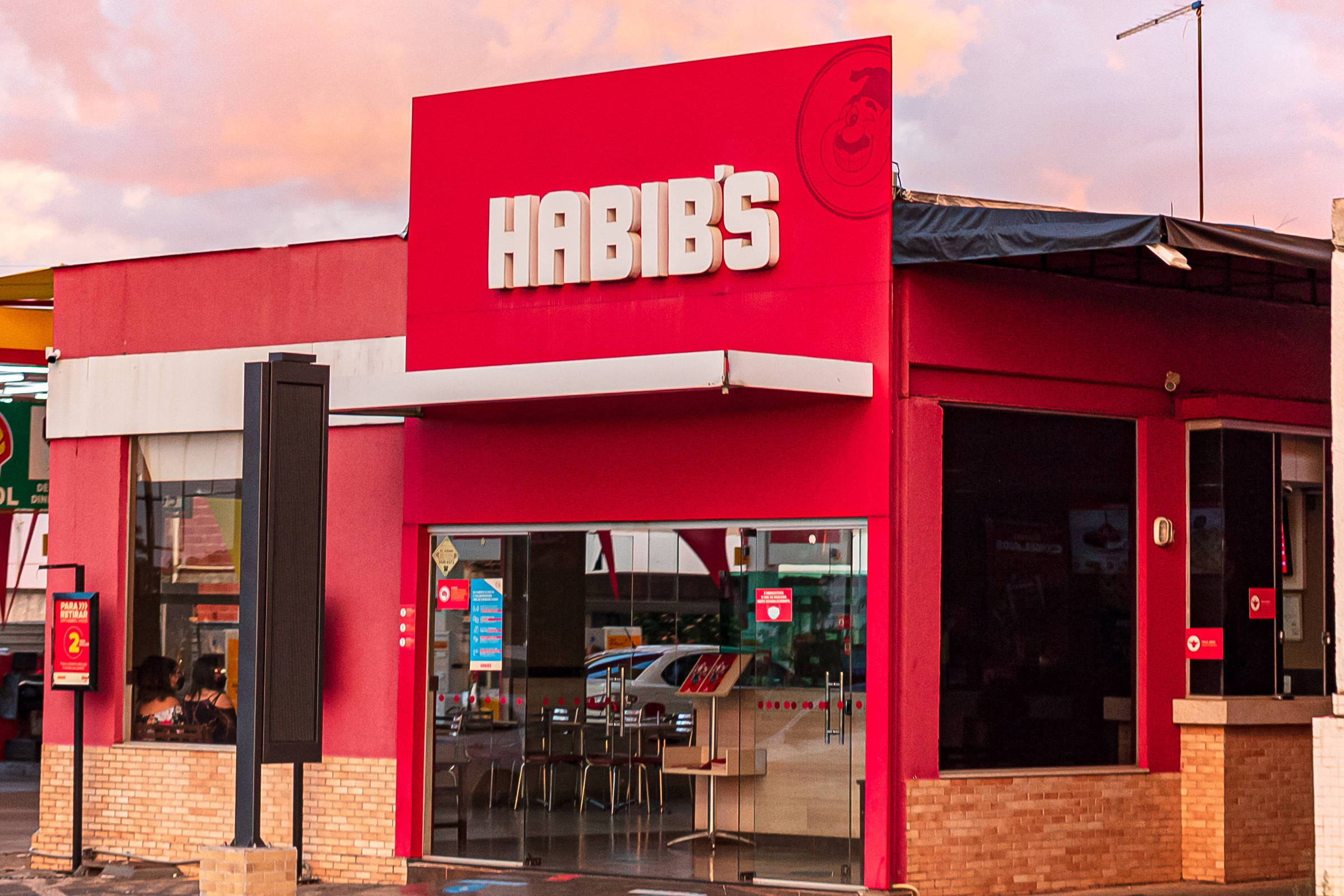 Fachada de unidade do Habib's