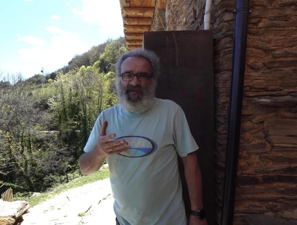 Casa de pedra restaurada por Tomás Ballesté em Solanell