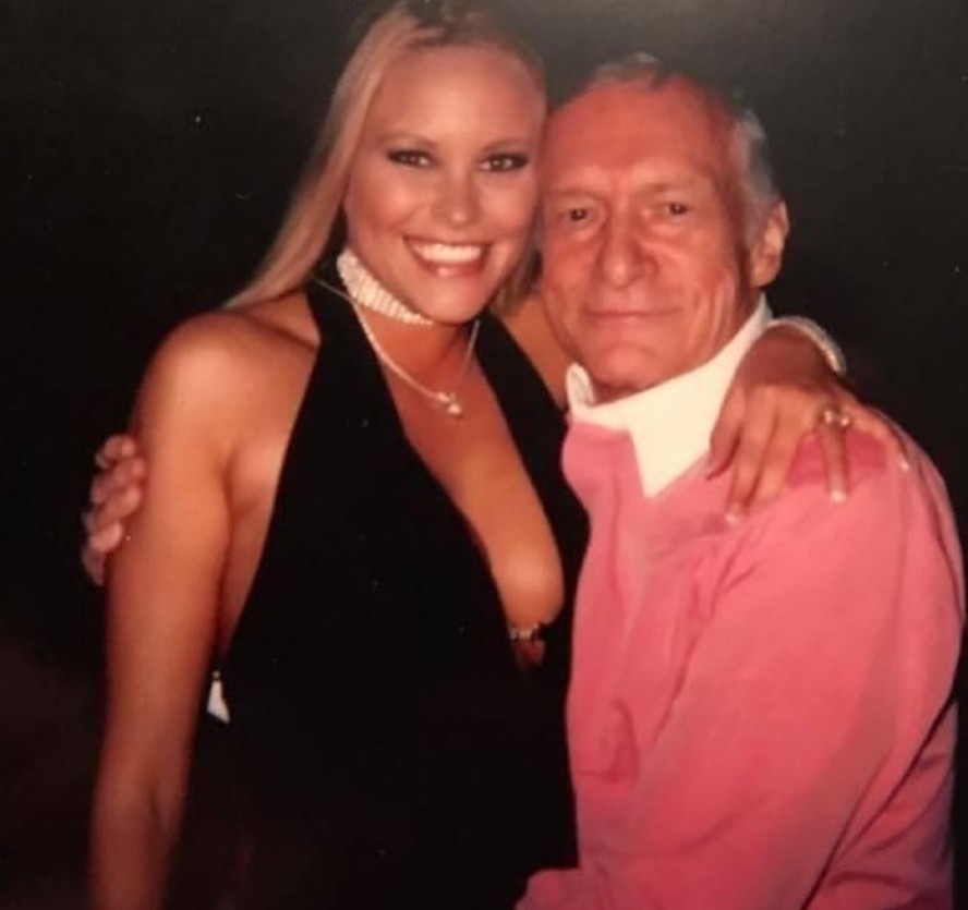 Jeffrey Epstein ao lado do príncipe Andrew