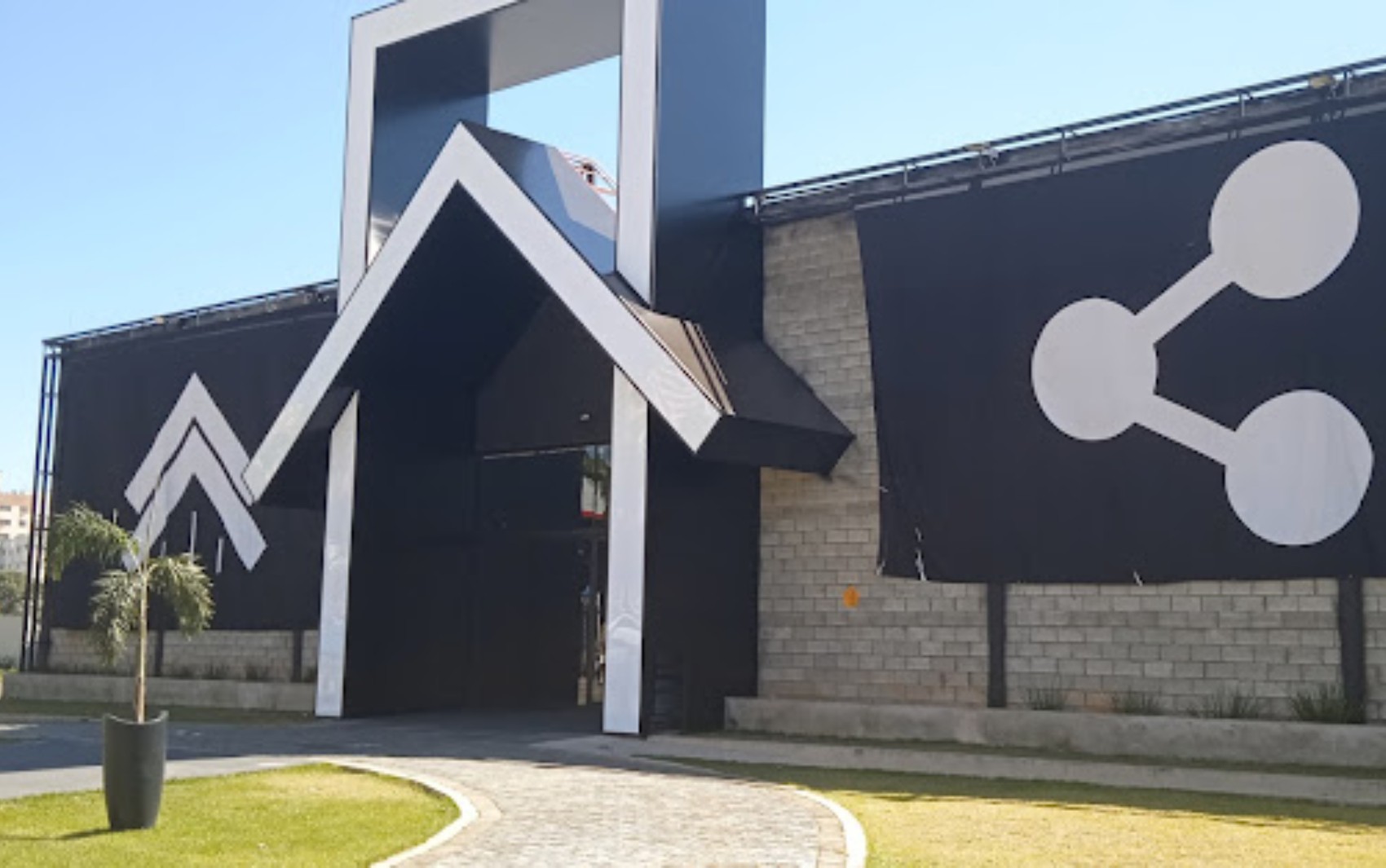 Fachada da Igreja Casa em Goiânia, Goiás