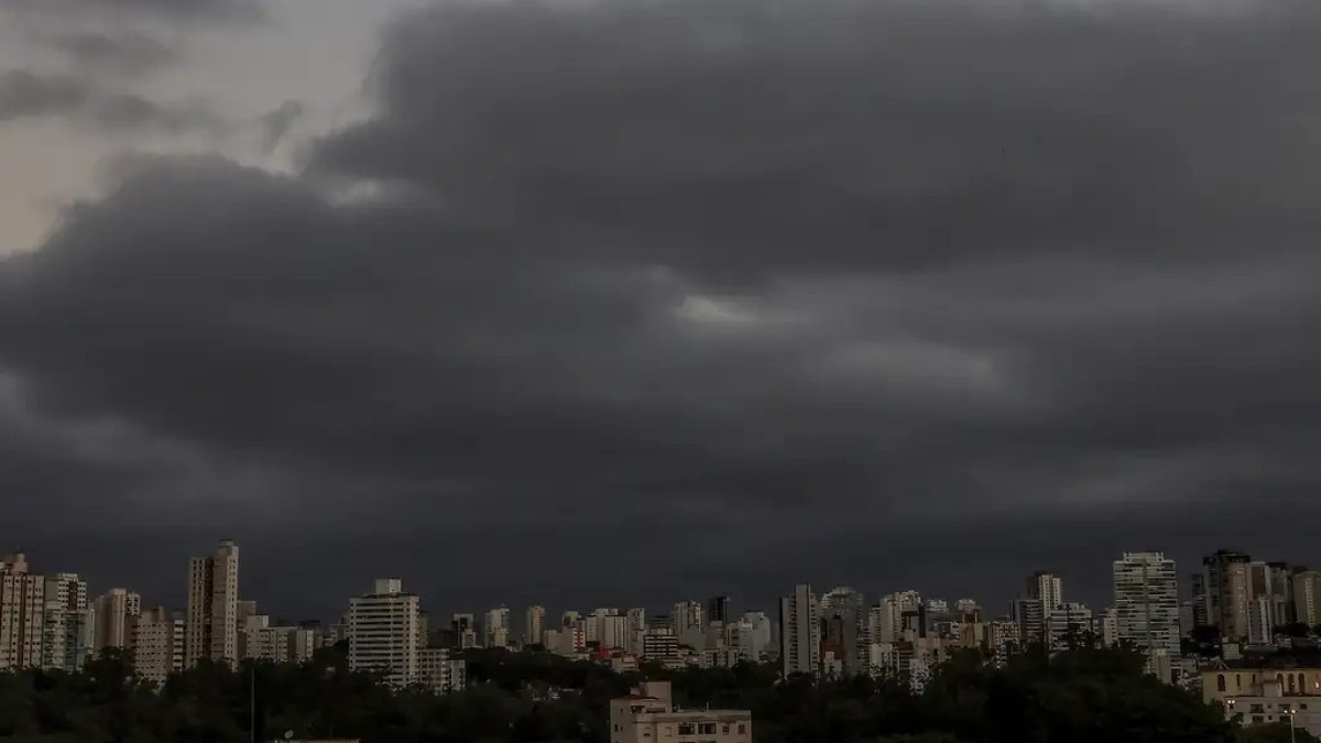 Céu nublado sobre São Paulo