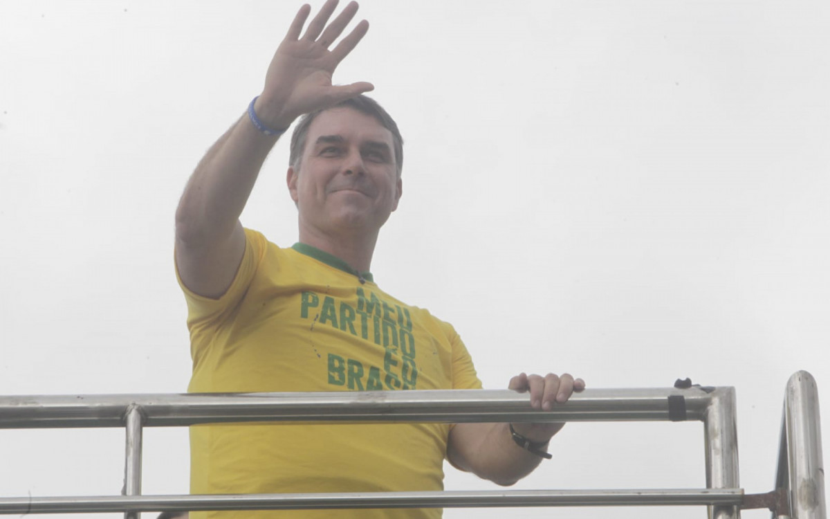 Flávio Bolsonaro em Copacabana