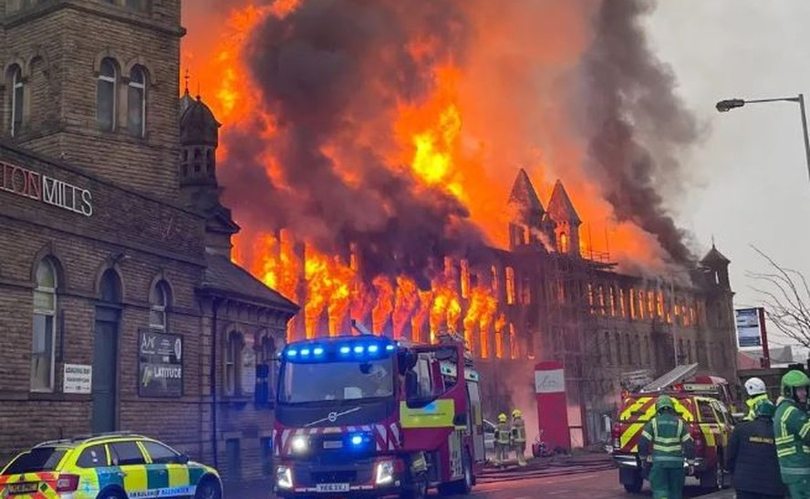 Incêndio de grandes proporções na fábrica histórica Dalton Mills