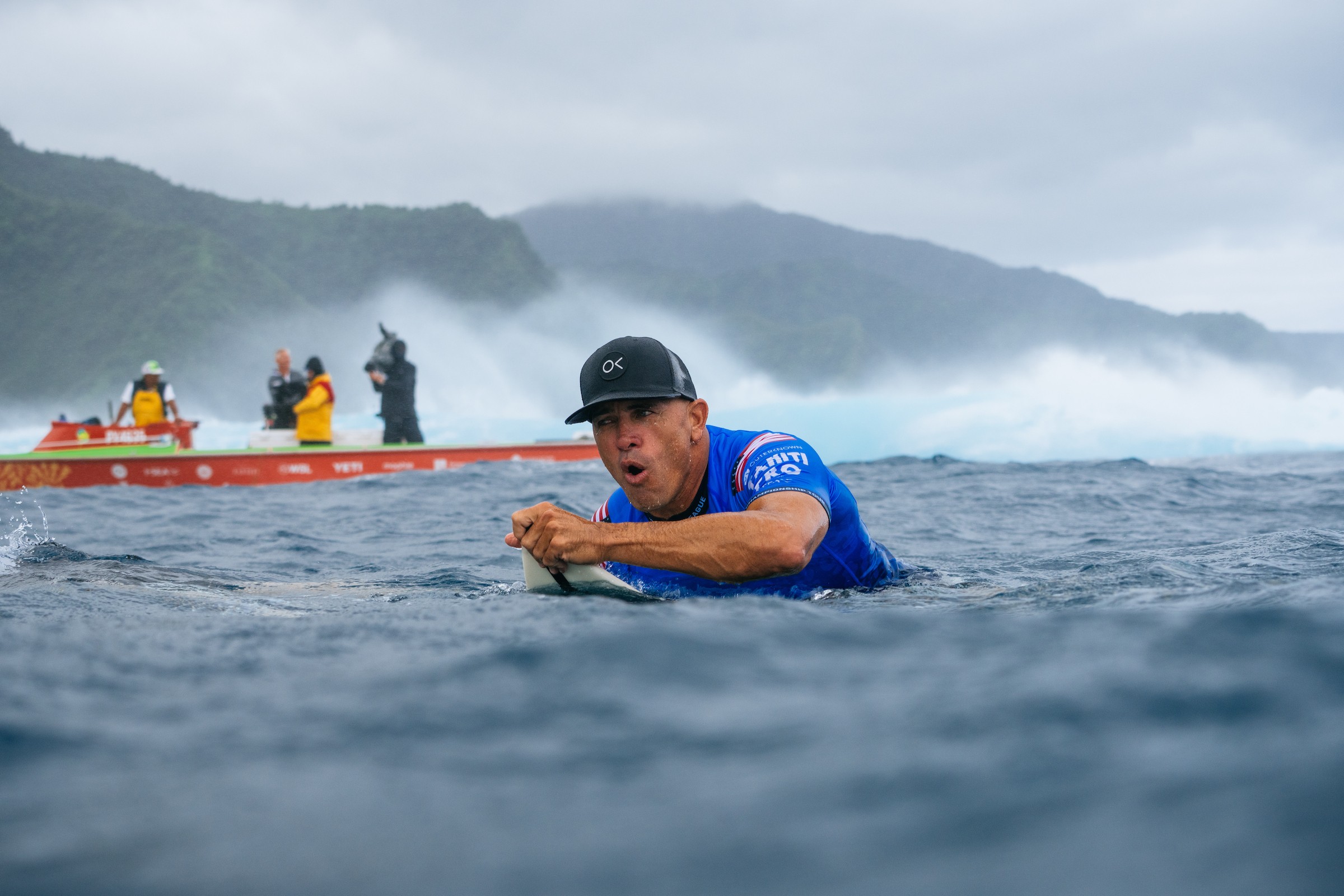 Kelly Slater comemora vitória na etapa do Taiti da WSL