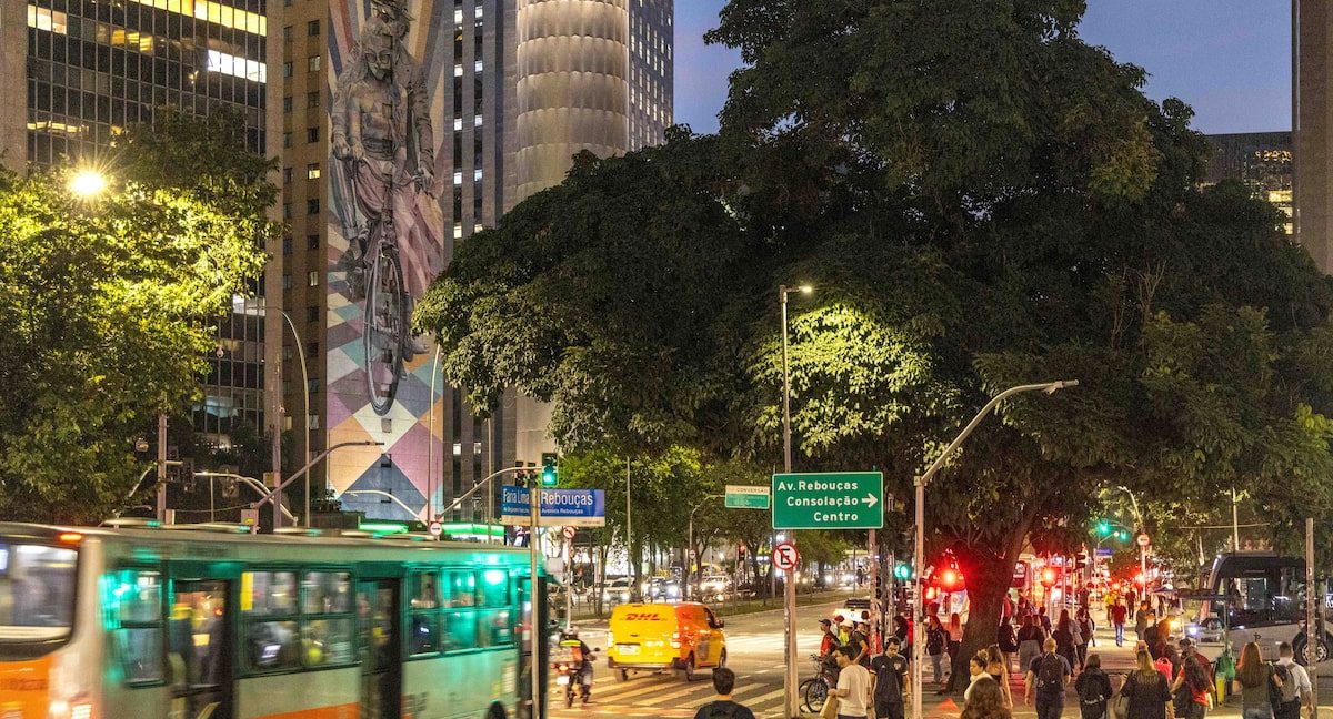Avenida Faria Lima em São Paulo durante horário de pico