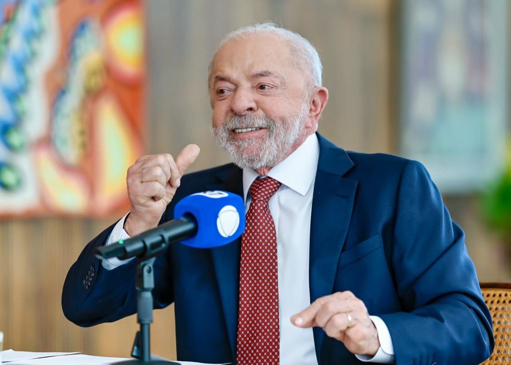 Presidente Luiz Inácio Lula da Silva em entrevista à Record