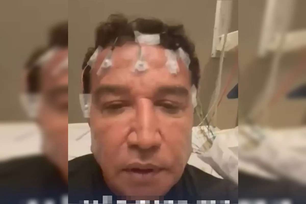 Magno Malta com eletrodos na cabeça durante internação