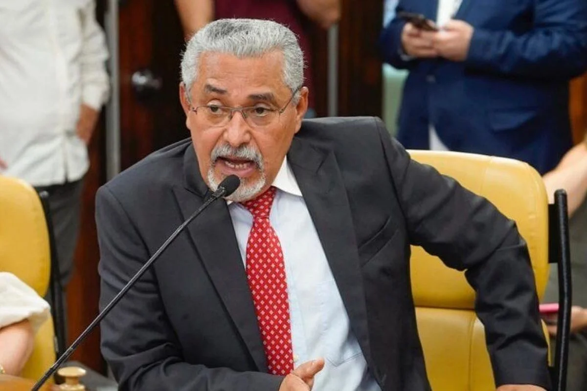 Vereador Senival Moura