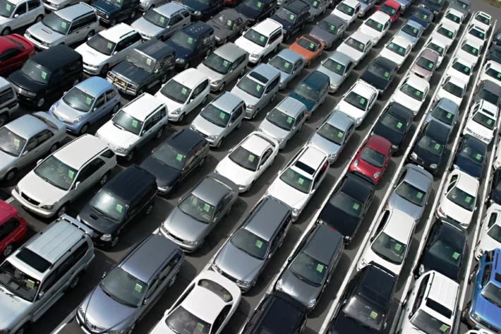 Cinto de segurança preso no banco de um carro