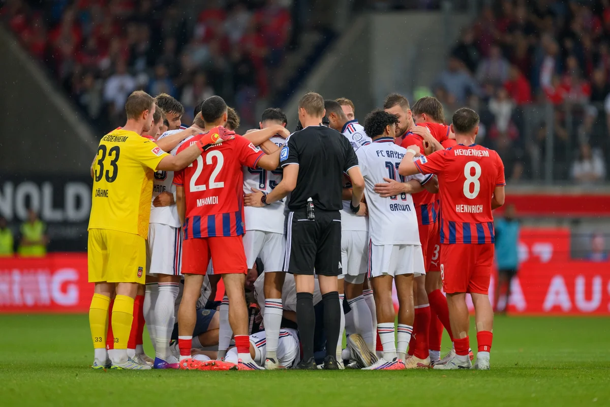 Jamal Musiala durante partida pelo Bayern de Munique