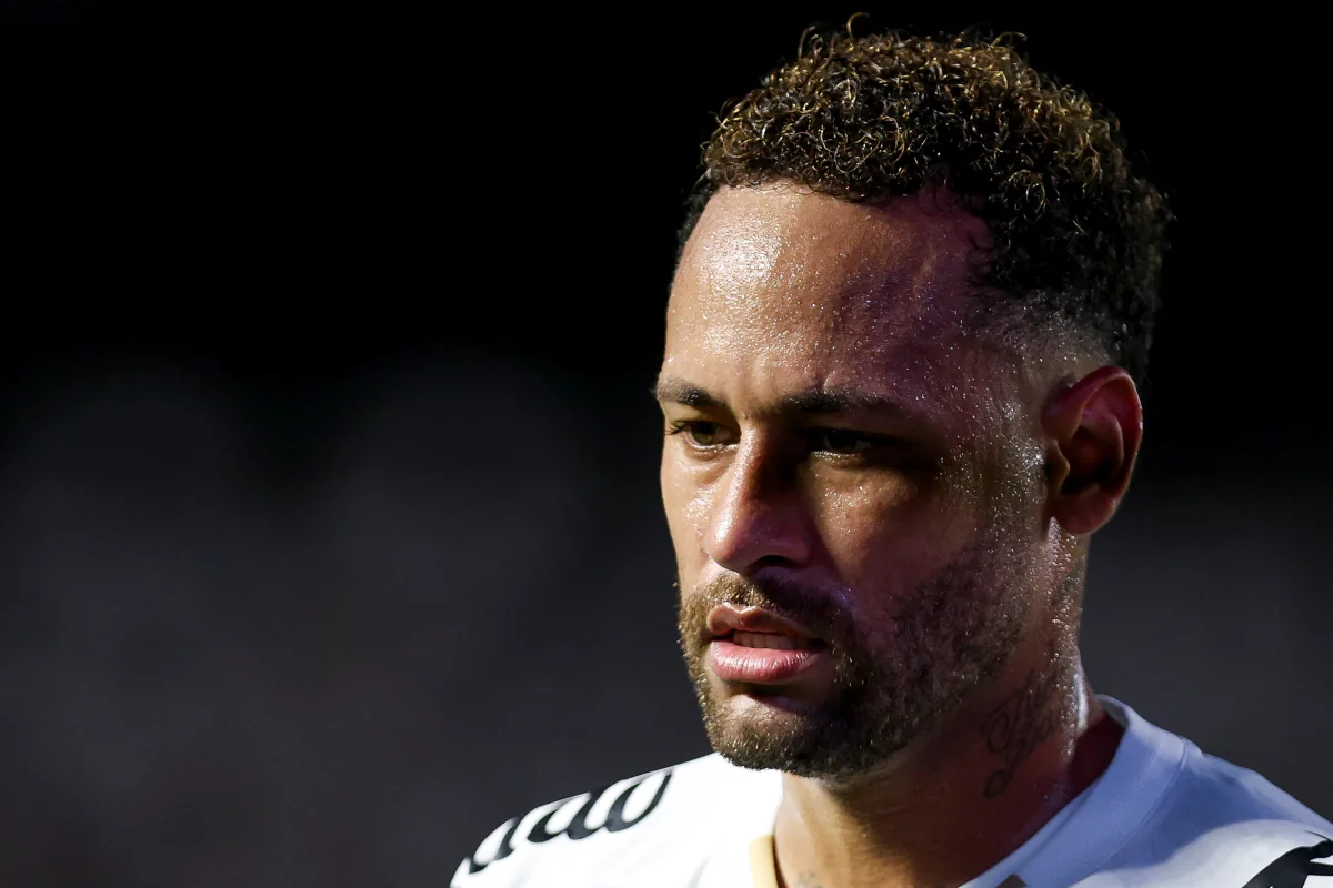Neymar durante partida do Santos
