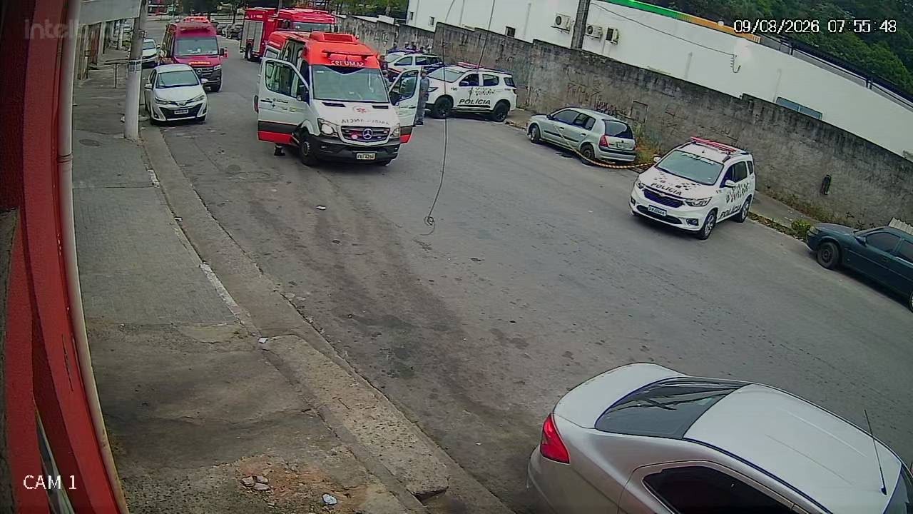 Carro onde as duas meninas foram encontradas mortas na Zona Sul de São Paulo