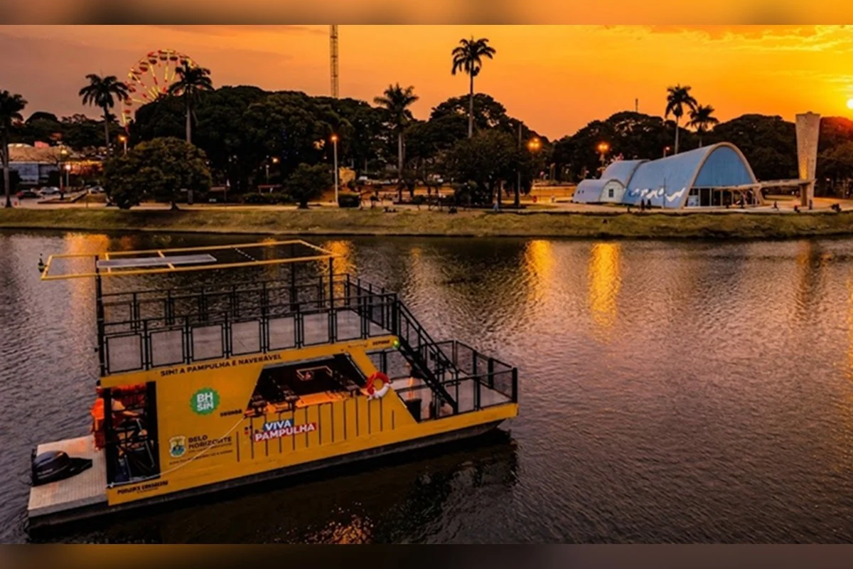 Barco para passeio turístico na Lagoa da Pampulha