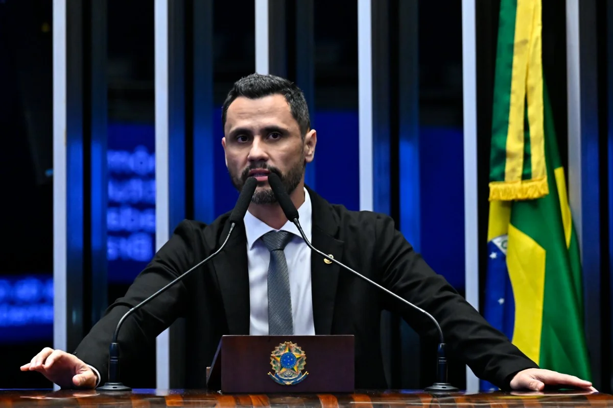 Senador Cleitinho Azevedo