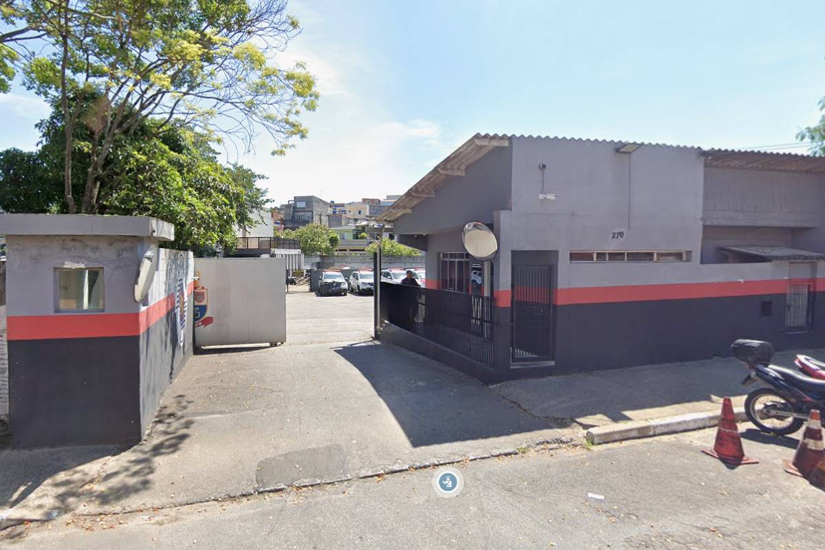 Fachada do 27º Batalhão de Polícia Militar Metropolitano em São Paulo