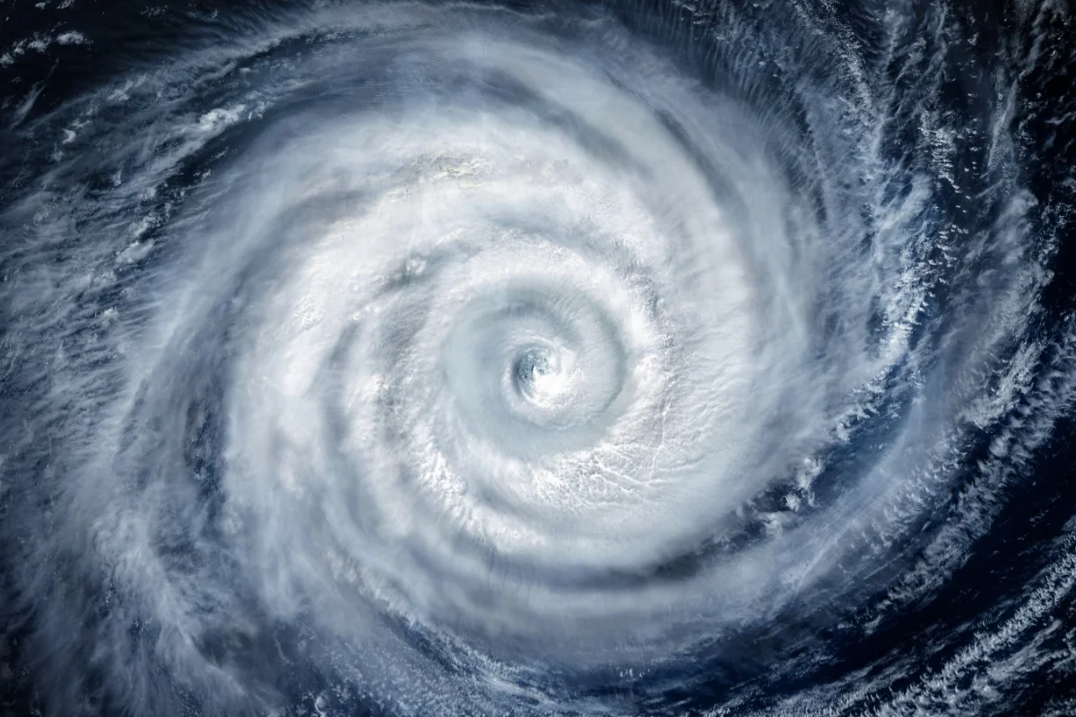 Imagem de satélite de sistema meteorológico sobre o oceano