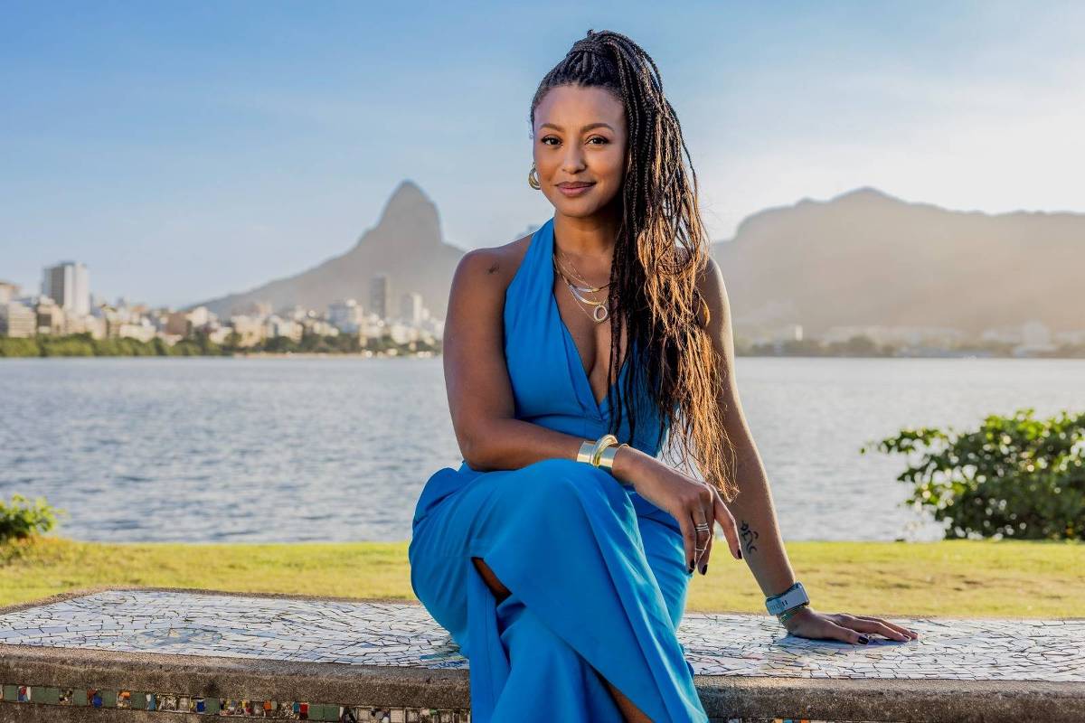 Sheron Menezzes como Bela na novela Por Você