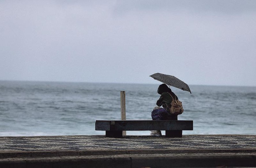 Chuva forte sobre área urbana no Sul do Brasil