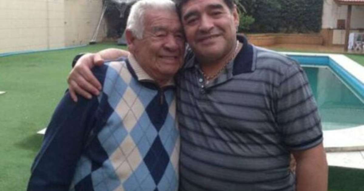 Ex-mulher e filhas de Diego Maradona acompanham julgamento