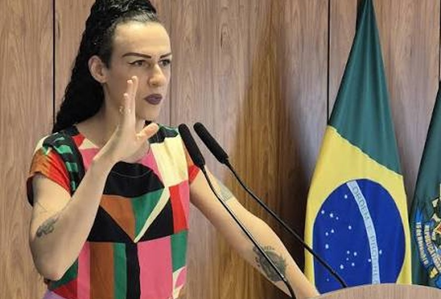 Veronyka Gimenes, cofundadora do Código Não Binário