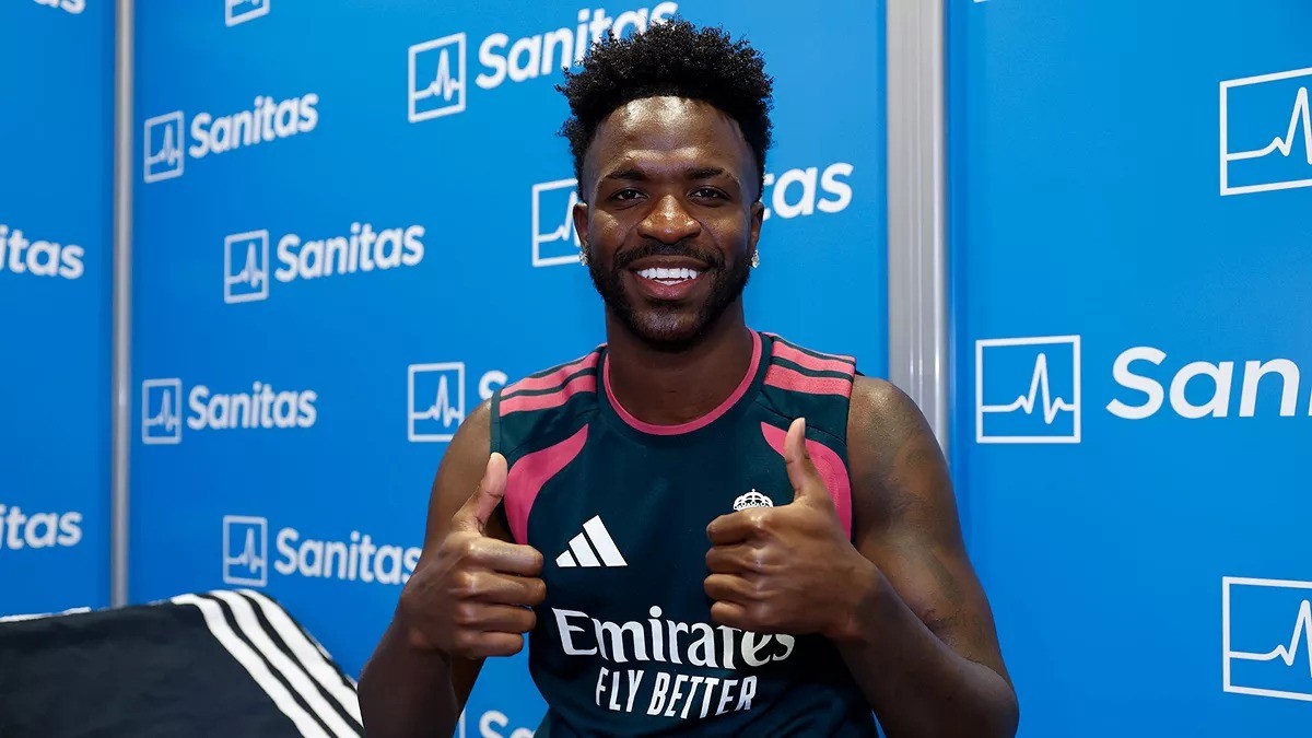 Vini Jr. durante reapresentação ao Real Madrid