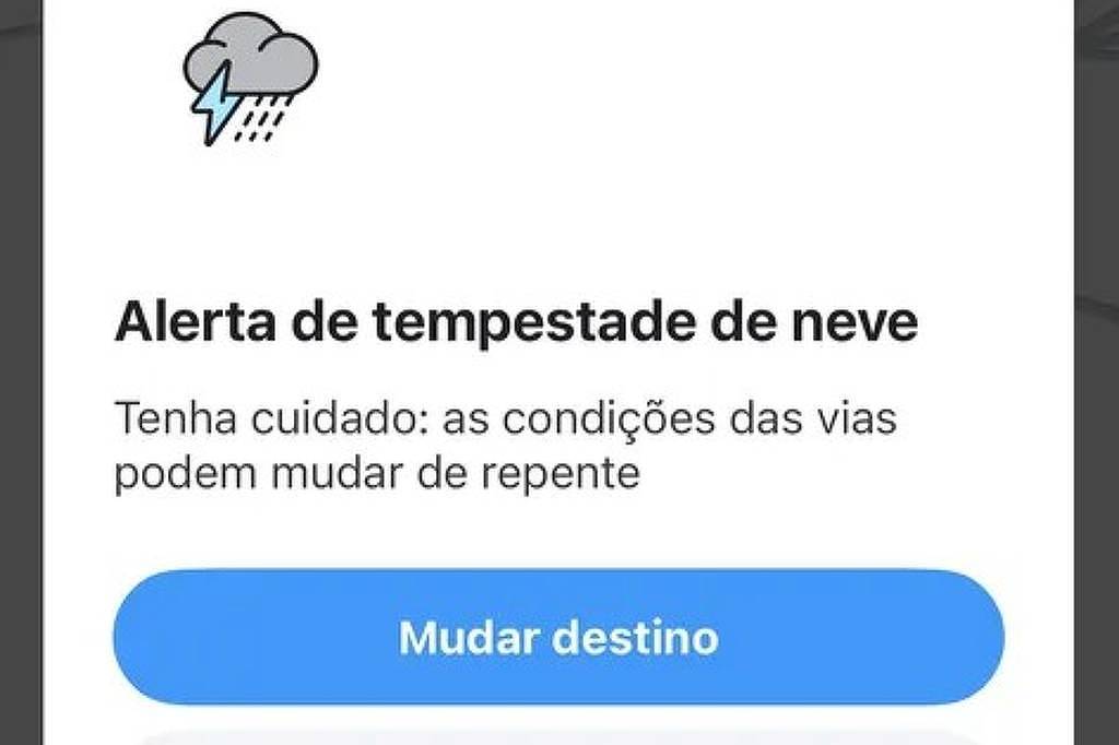 Alerta de tempestade de neve exibido no aplicativo Waze