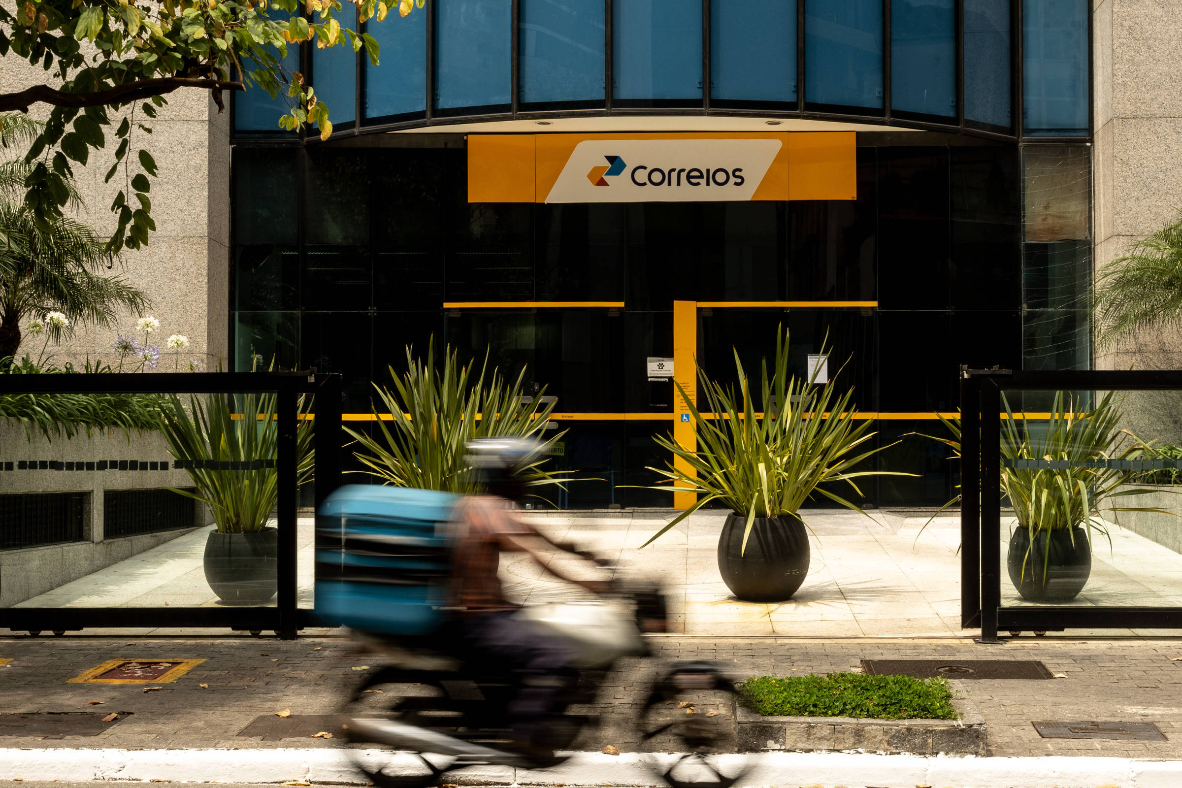 Correios blusinhas