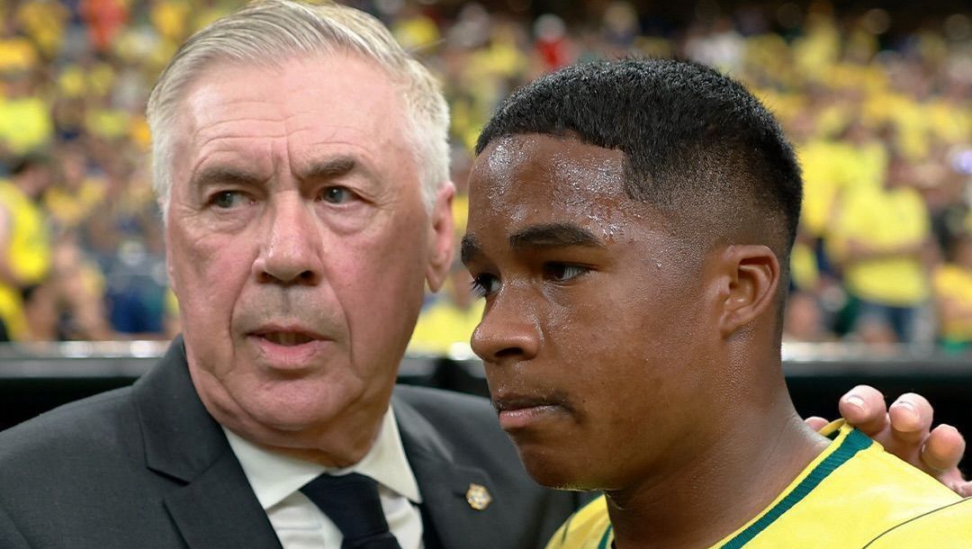 Carlo Ancelotti durante treino da seleção brasileira na Austrália