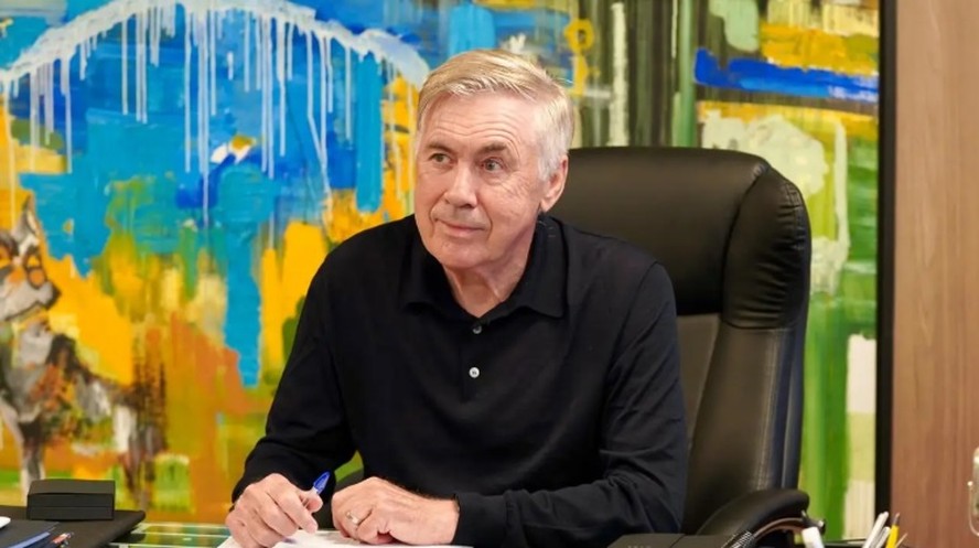 Carlo Ancelotti na sede da CBF