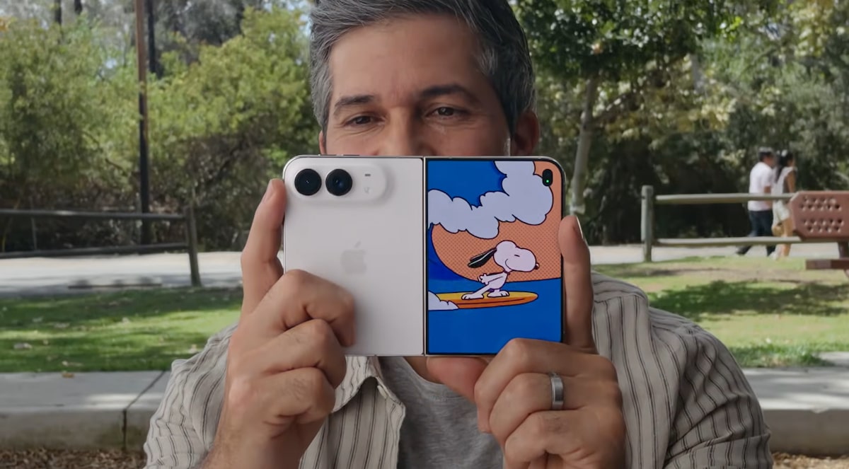iPhone Duo dobrável da Apple aberto