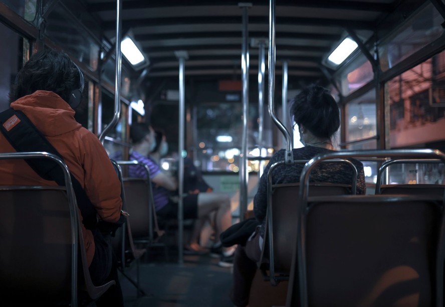 Interior de ônibus do transporte público