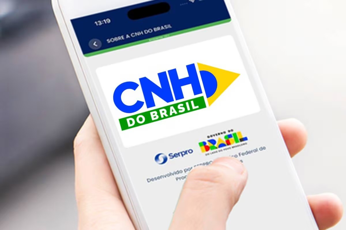 Tela do aplicativo CNH Brasil em celular