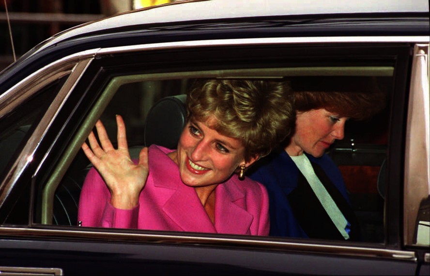 Princesa Diana em Paris em 1992