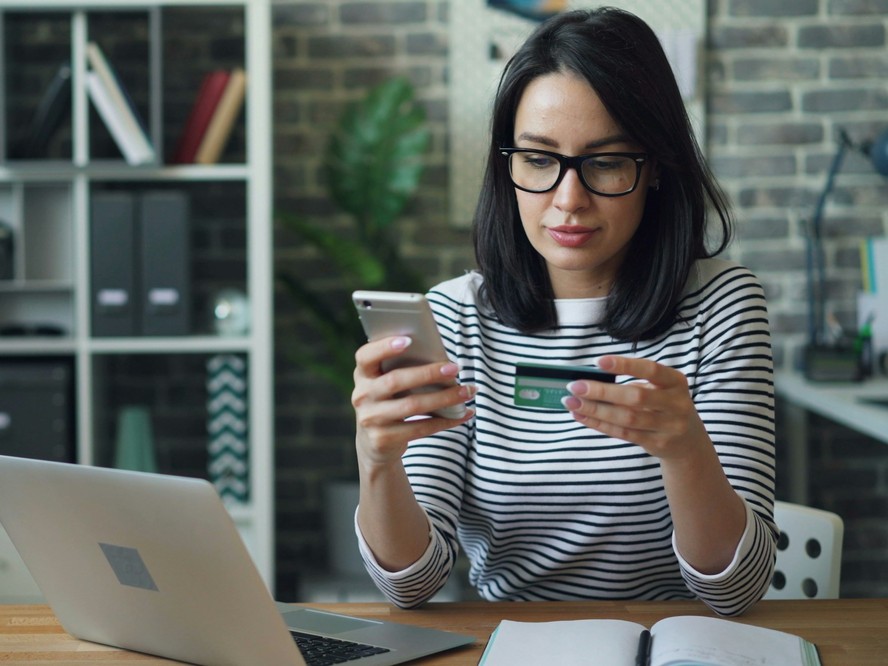 Compra online em dispositivo eletrônico