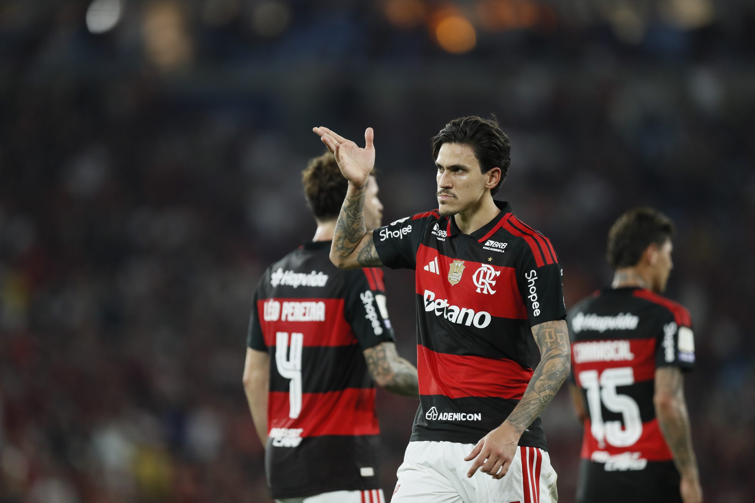 Jogadores do Flamengo em partida do Campeonato Brasileiro