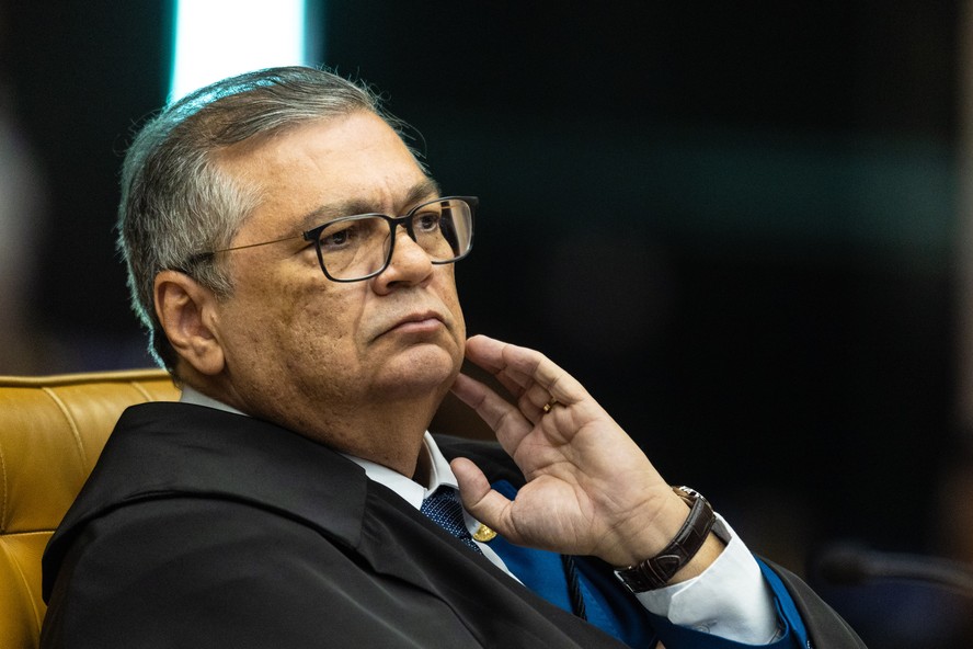 Flávio Dino durante sessão plenária do STF