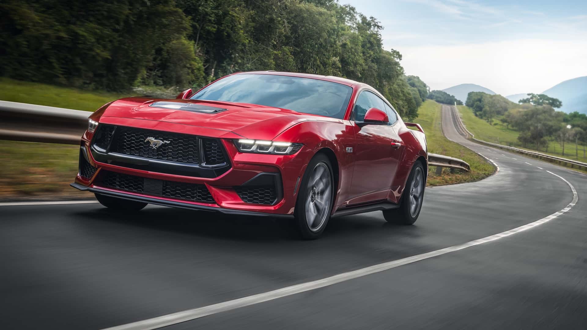 Ford Mustang GT vermelho