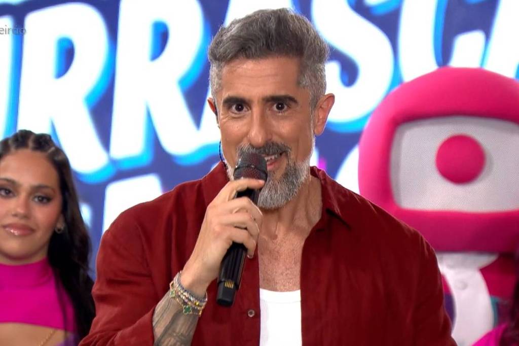 Marcos Mion no palco do Caldeirão com Mion