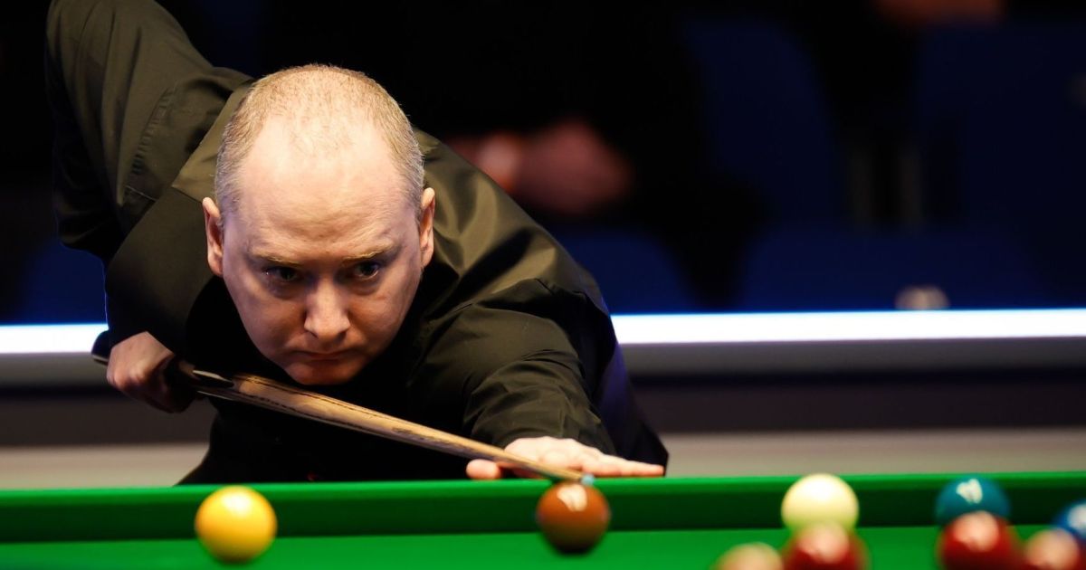 Graeme Dott durante partida de sinuca
