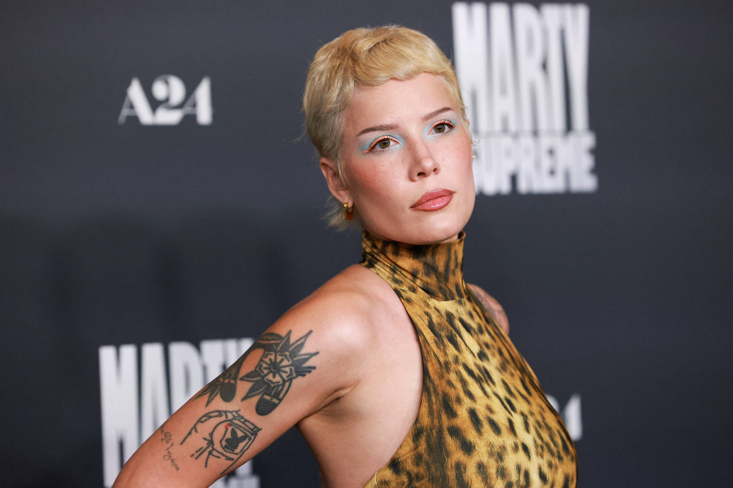 Halsey em apresentação musical